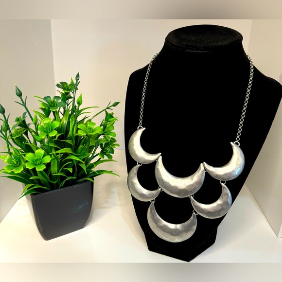 Banana Republic Jewelry - Banana Republic Gypsy Necklace